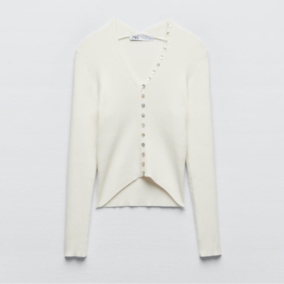 Zara Buttoned Knit Top - Picture 2 of 3